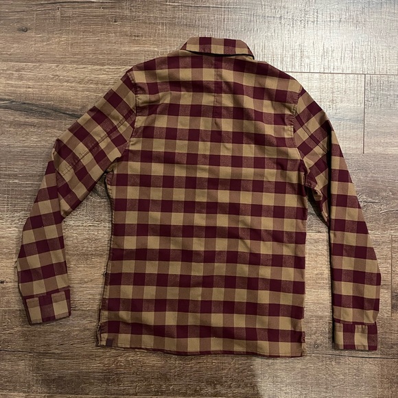 Lululemon | Masons Peak Flannel - Picture 2 of 6